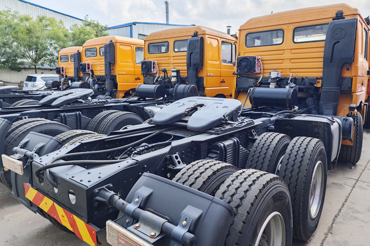 SHACMAN Used Shacman Truck Tractor for Sale in Jamaica - Dragbil: bild 4 SHACMAN Used Shacman Truck Tractor for Sale in Jamaica - Dragbil: bild 4