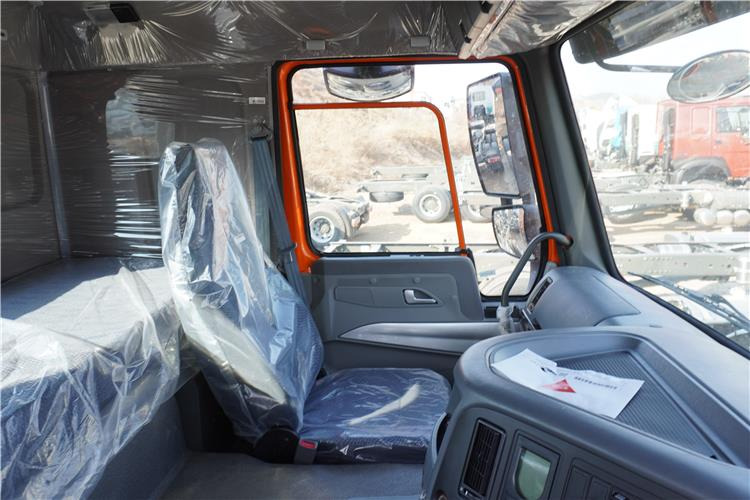 SINOTRUK Howo 371hp 6x4 10 Tires Truck Head for Sale In Jamaica - Dragbil: bild 5 SINOTRUK Howo 371hp 6x4 10 Tires Truck Head for Sale In Jamaica - Dragbil: bild 5