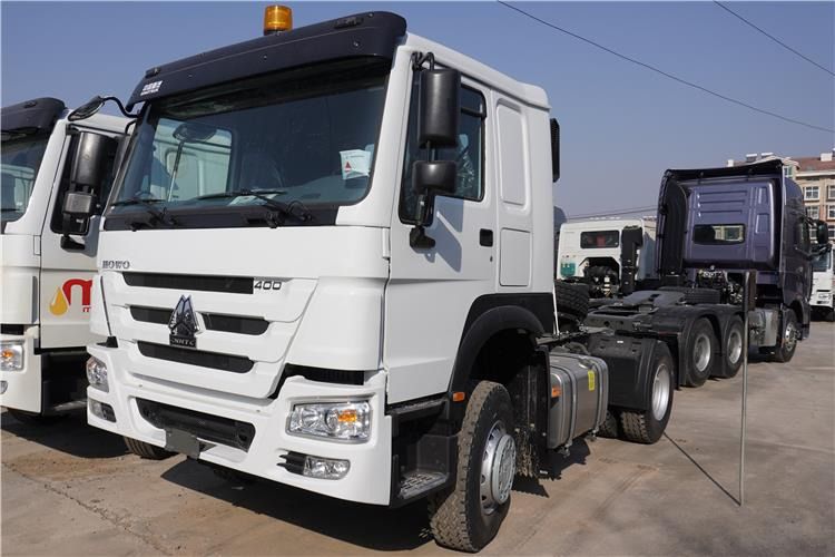 SINOTRUK Howo 430 Truck Head for Sale In Zambia - Dragbil: bild 1 SINOTRUK Howo 430 Truck Head for Sale In Zambia - Dragbil: bild 1