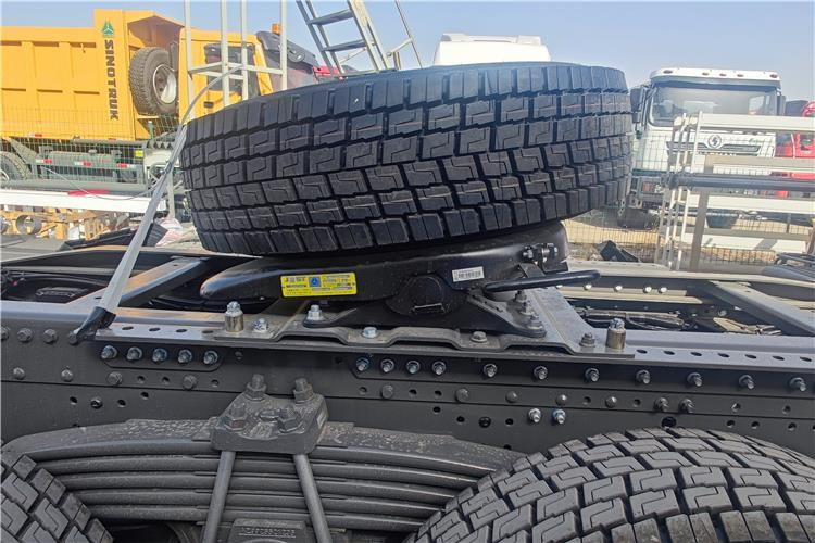 SINOTRUK Howo 6x4 Truck Price 380 HP Tractor Head for Sale In Zambia - Dragbil: bild 5 SINOTRUK Howo 6x4 Truck Price 380 HP Tractor Head for Sale In Zambia - Dragbil: bild 5