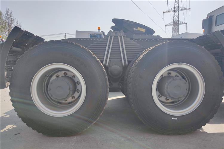 SINOTRUK Howo New Model 430HP Truck Tractor Price In Mauritania - Dragbil: bild 4 SINOTRUK Howo New Model 430HP Truck Tractor Price In Mauritania - Dragbil: bild 4