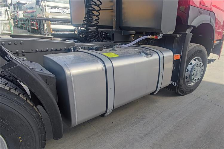 Sinotruk Howo 380hp 6x4 truck tractor for sale in Congo - Dragbil: bild 5 Sinotruk Howo 380hp 6x4 truck tractor for sale in Congo - Dragbil: bild 5