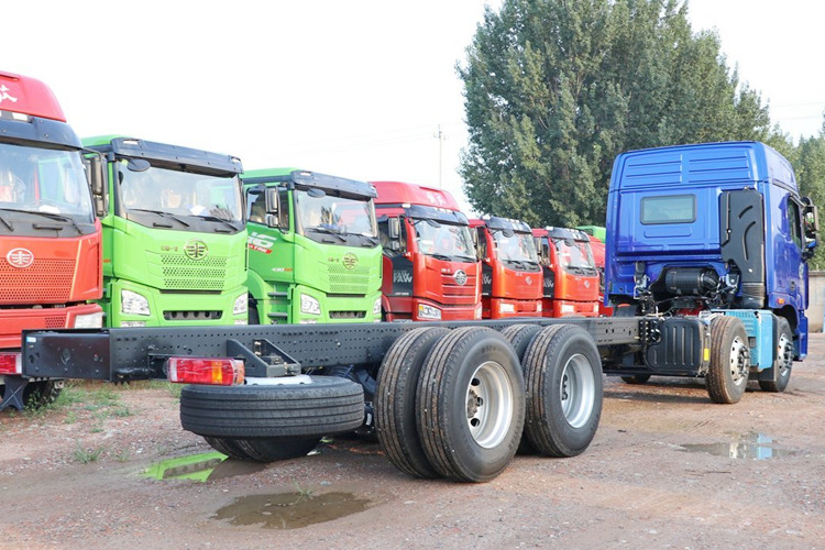 FOTON Foton 8x4 Tractor Head for Sale in Zambia - Chassi lastbil: bild 5 FOTON Foton 8x4 Tractor Head for Sale in Zambia - Chassi lastbil: bild 5