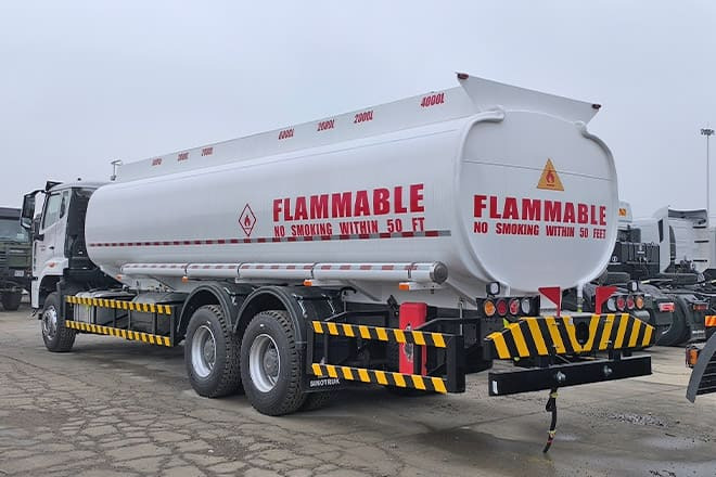 SINOTRUK Howo 380 Petrol Tanker Truck Price for Sale in Sierra Leone - Tankbil: bild 3 SINOTRUK Howo 380 Petrol Tanker Truck Price for Sale in Sierra Leone - Tankbil: bild 3