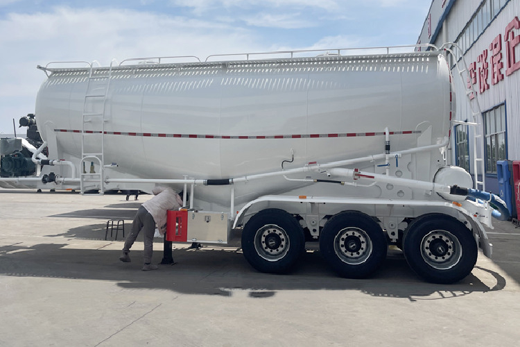 TITAN Powder Tanker for Sale in Nigeria - Bulktrailer: bild 3 TITAN Powder Tanker for Sale in Nigeria - Bulktrailer: bild 3