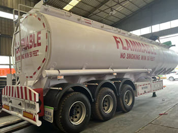 TITAN Semi Oil Tanker Trailer for Sale in Kazakhstan - Tanktrailer: bild 4 TITAN Semi Oil Tanker Trailer for Sale in Kazakhstan - Tanktrailer: bild 4