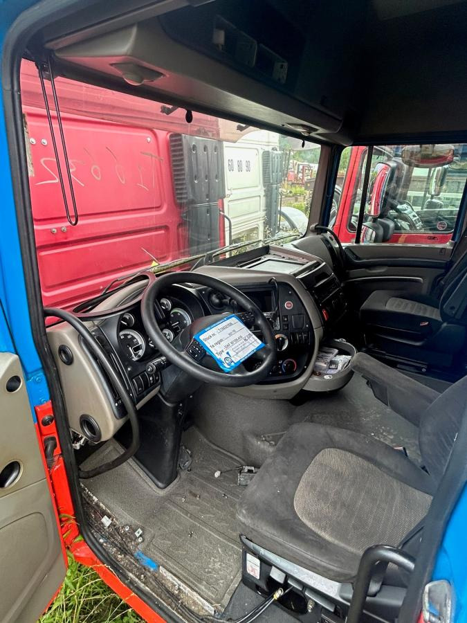 DAF DAF XF105-410 Bleue - Hytt för Lastbil: bild 3 DAF DAF XF105-410 Bleue - Hytt för Lastbil: bild 3