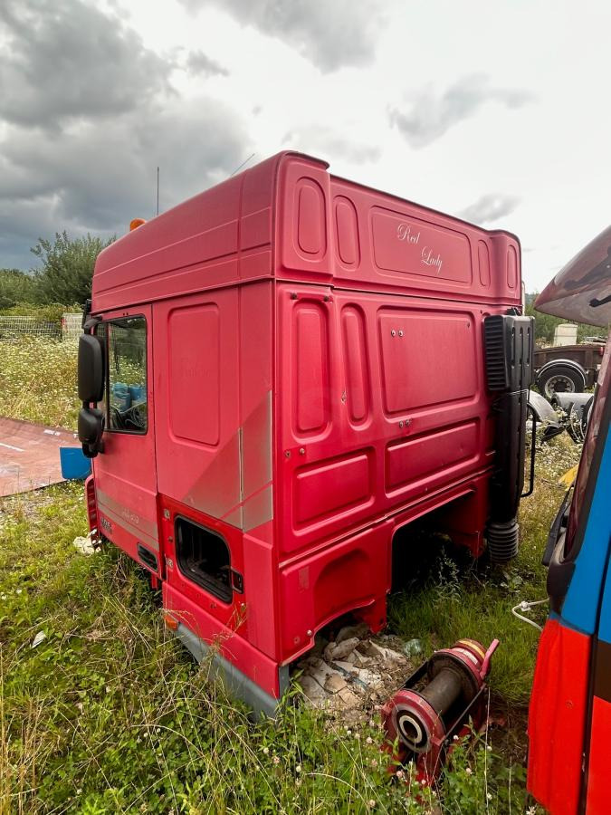 DAF XF105-510 Rouge Grenat - Hytt för Lastbil: bild 5 DAF XF105-510 Rouge Grenat - Hytt för Lastbil: bild 5