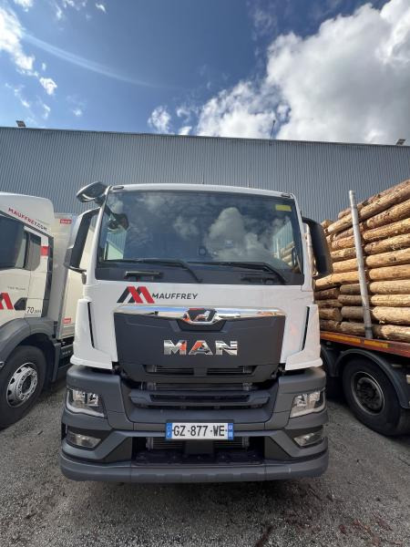 MAN TGS 26.440 - Lastbil med skåp: bild 1 MAN TGS 26.440 - Lastbil med skåp: bild 1