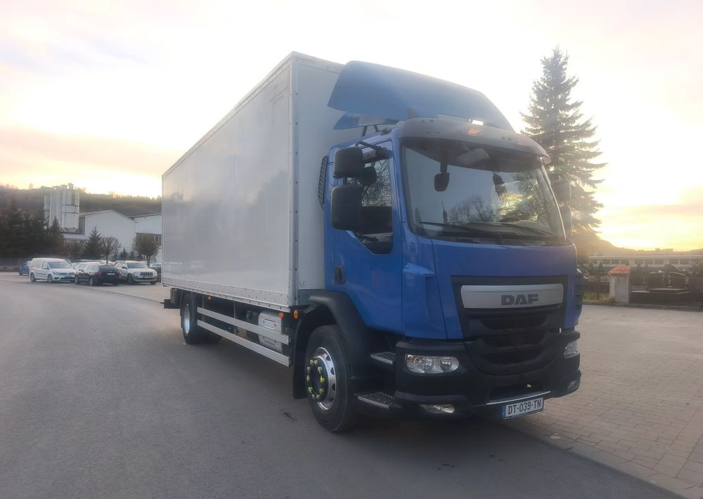 DAF LF 18.320 Kontener 20 palet - Lastbil med skåp: bild 2 DAF LF 18.320 Kontener 20 palet - Lastbil med skåp: bild 2
