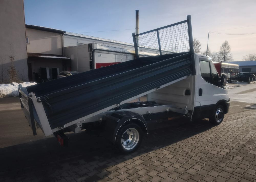 Iveco Daily 35c14 kipper wywrot wywrotka klima - Transportbil med tippflak: bild 4 Iveco Daily 35c14 kipper wywrot wywrotka klima - Transportbil med tippflak: bild 4