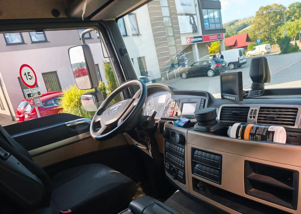 MAN TGL 12.250 kontener 6,2 , winda - Lastbil med skåp: bild 4 MAN TGL 12.250 kontener 6,2 , winda - Lastbil med skåp: bild 4