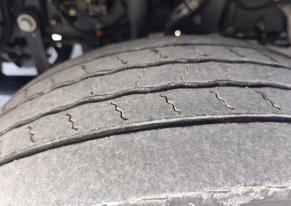 Renault GAMA D 12.210 chłodnia izoterma 14 palet poduszka - Kylbil lastbil: bild 5 Renault GAMA D 12.210 chłodnia izoterma 14 palet poduszka - Kylbil lastbil: bild 5