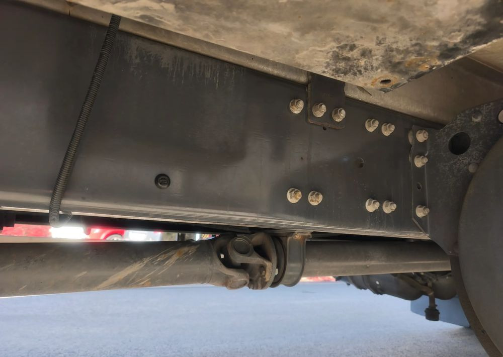 Renault GAMA D 18.320 chłodnia izoterma 19 palet - Kylbil lastbil: bild 4 Renault GAMA D 18.320 chłodnia izoterma 19 palet - Kylbil lastbil: bild 4