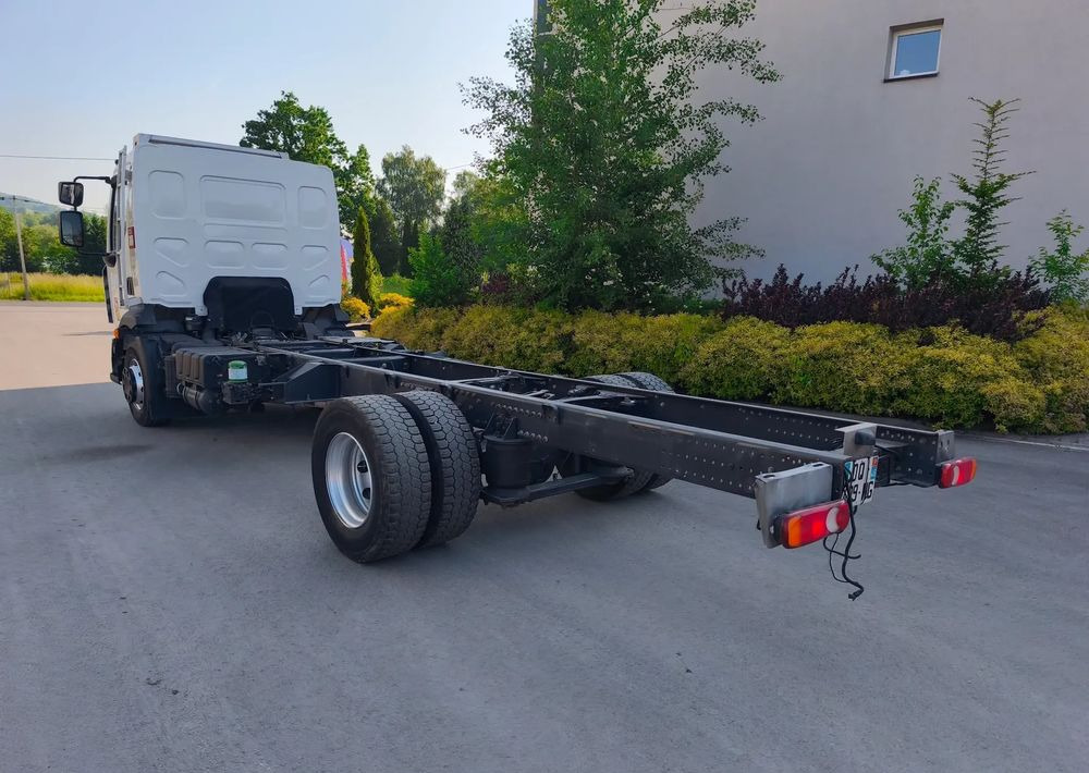 Renault Gama D 16.250 rama do zabudowy poduszka blokada mostu - Chassi lastbil: bild 4 Renault Gama D 16.250 rama do zabudowy poduszka blokada mostu - Chassi lastbil: bild 4