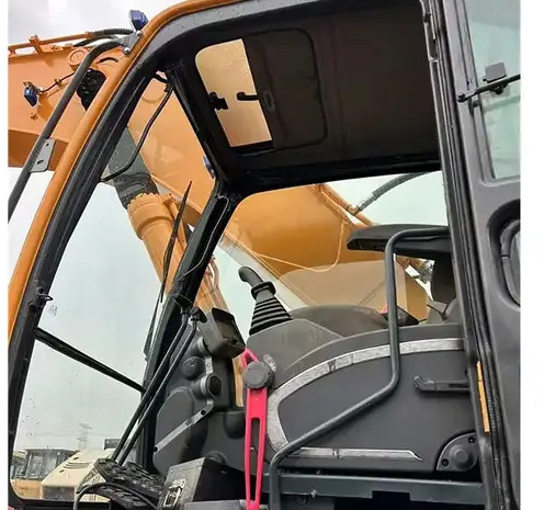 2020 Hyundai R305 - Bandgrävare: bild 4 2020 Hyundai R305 - Bandgrävare: bild 4