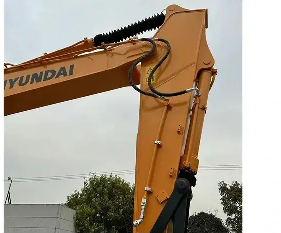 2020 Hyundai R305 - Bandgrävare: bild 2 2020 Hyundai R305 - Bandgrävare: bild 2