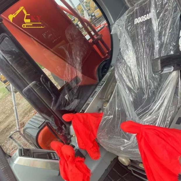 2023 Doosan DX300 - Bandgrävare: bild 2 2023 Doosan DX300 - Bandgrävare: bild 2