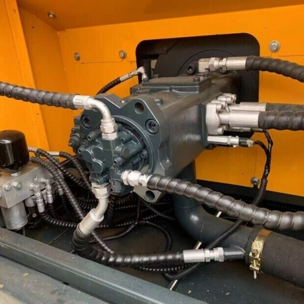 Bandgrävare 2023 Hyundai R305: bild 6