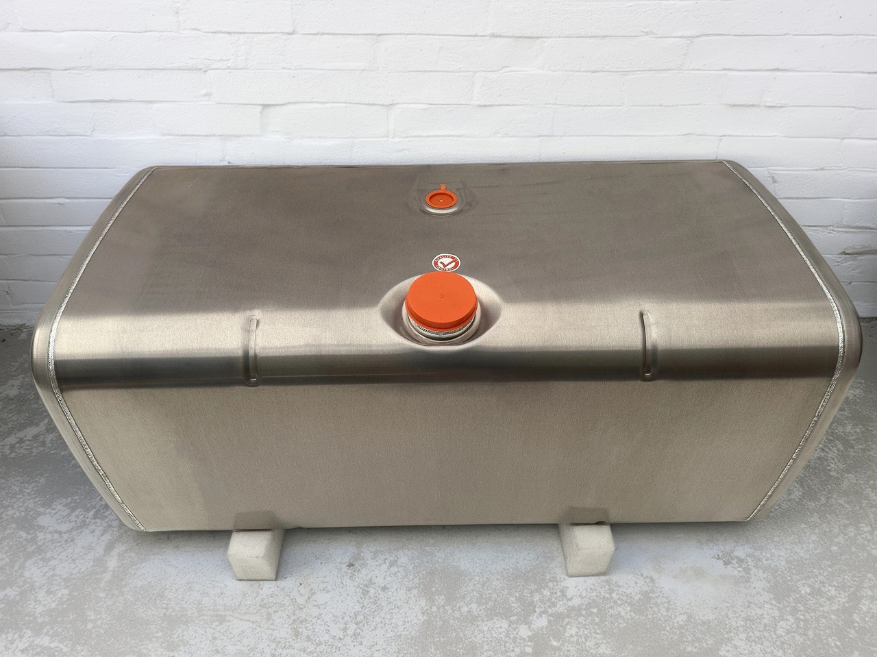 MAN - Bränsletank: bild 1 MAN - Bränsletank: bild 1