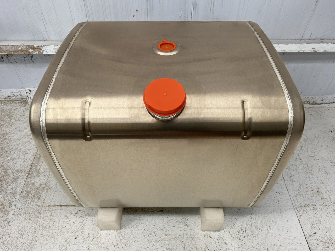 MAN - Bränsletank: bild 1 MAN - Bränsletank: bild 1