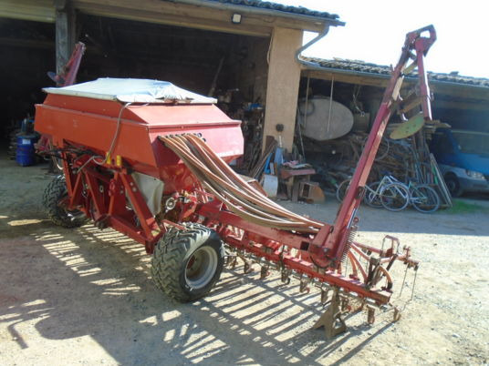 Kverneland DV6 - Såmaskin: bild 2 Kverneland DV6 - Såmaskin: bild 2