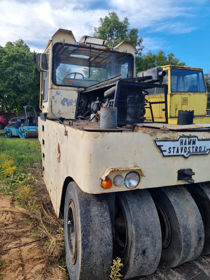 Stavostroj GRW 101 - Gummihjulsvält: bild 1 Stavostroj GRW 101 - Gummihjulsvält: bild 1