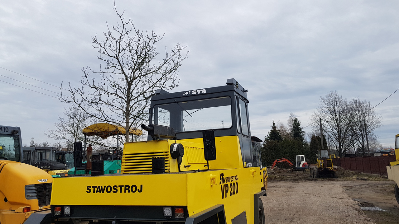 Stavostroj Remasz VP200 - Gummihjulsvält: bild 2 Stavostroj Remasz VP200 - Gummihjulsvält: bild 2