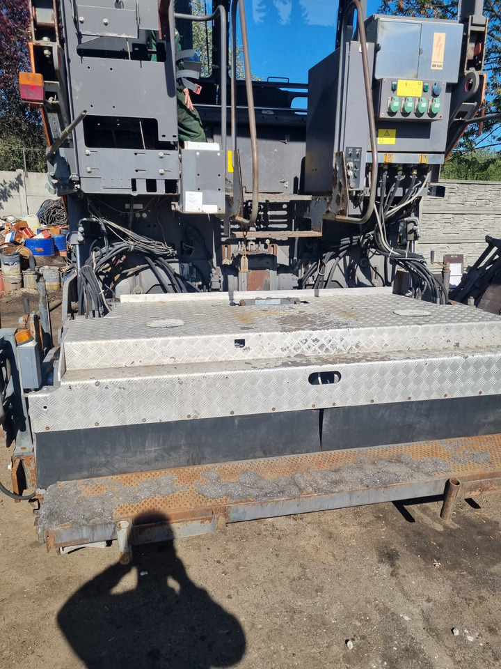 VOLVO TITAN 6870 - Asfaltläggare: bild 1 VOLVO TITAN 6870 - Asfaltläggare: bild 1