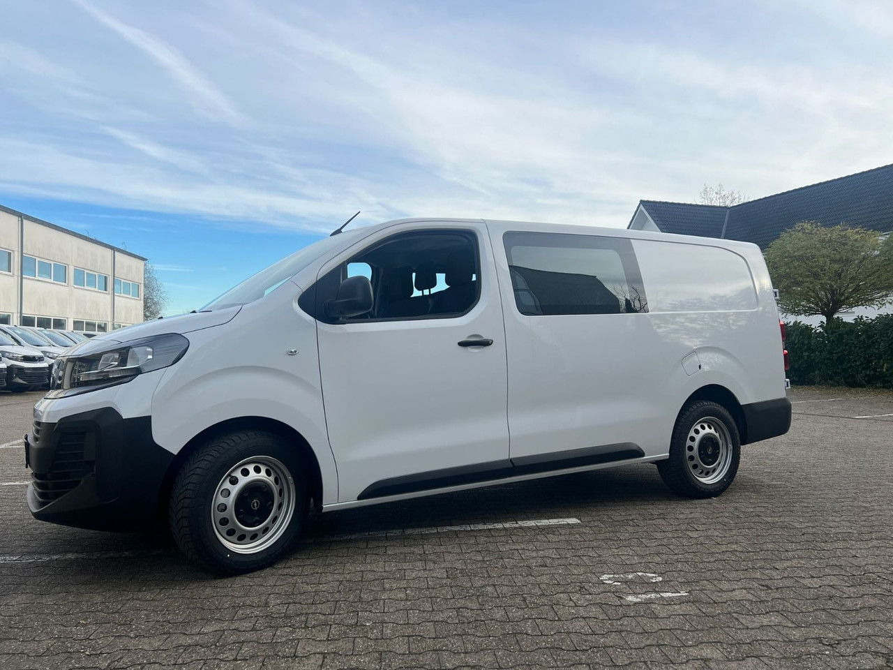 Opel Vivaro Flex L3 6 Sitze Allwetter AHK Rückfahrka - Små skåpbil: bild 3 Opel Vivaro Flex L3 6 Sitze Allwetter AHK Rückfahrka - Små skåpbil: bild 3