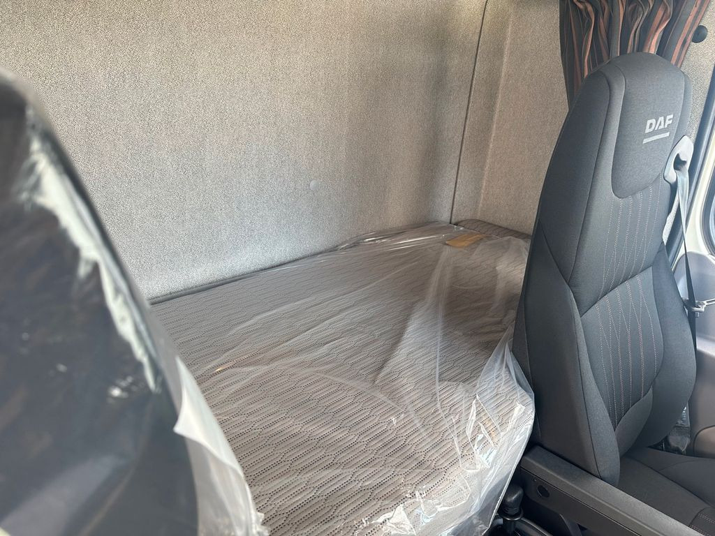 Kapellbil DAF LF 290 8Gang Webasto AHK Bär-LBW DAF LF 290 8Gang Webasto AHK Bär-LBW: bild 11 Kapellbil DAF LF 290 8Gang Webasto AHK Bär-LBW DAF LF 290 8Gang Webasto AHK Bär-LBW: bild 11