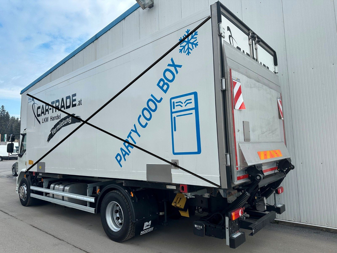 DAF LF 310 8G LBW Bär2T 3J-Garatnie DAF LF 310 8G LBW Bär2T 3J-Garatnie - Containerbil/ Växelflak lastbil: bild 4 DAF LF 310 8G LBW Bär2T 3J-Garatnie DAF LF 310 8G LBW Bär2T 3J-Garatnie - Containerbil/ Växelflak lastbil: bild 4