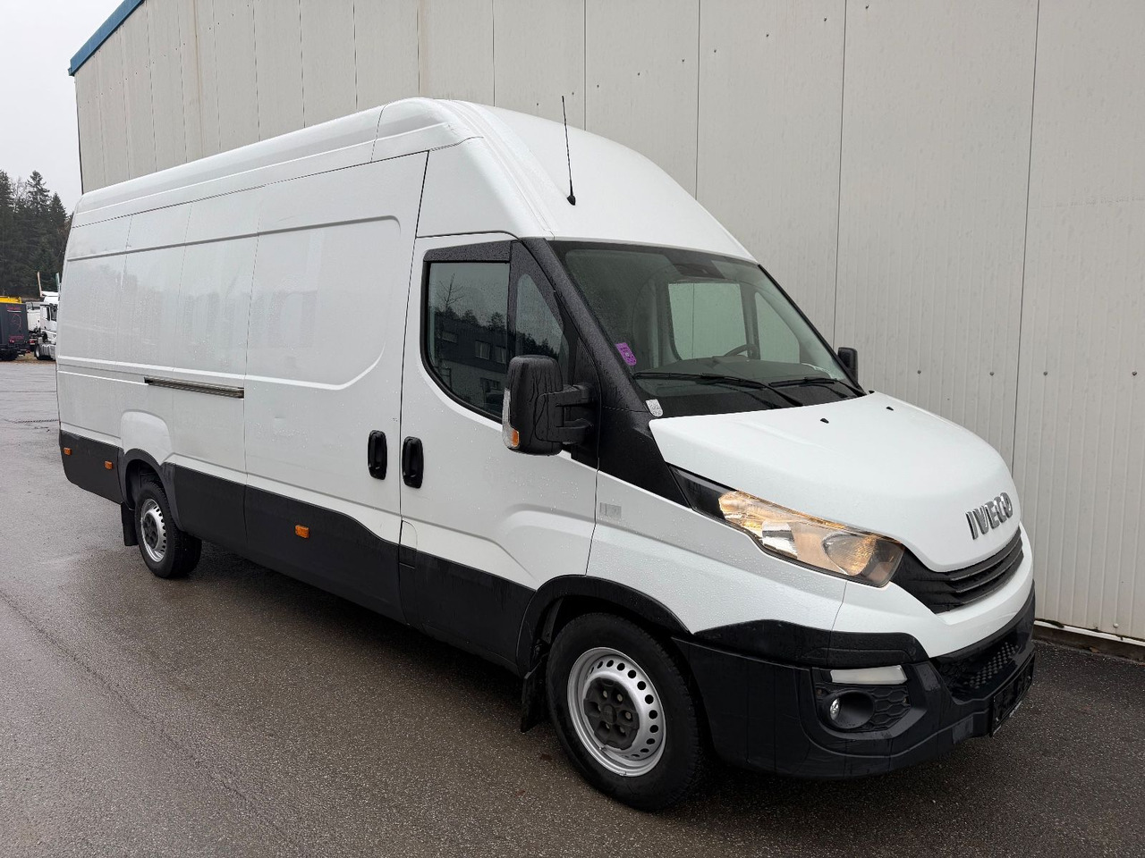 Iveco Daily 35S14 HiMatic L4H3 Maxi Iveco Daily 35S14 HiMatic L4H3 Maxi - Skåpbil: bild 2 Iveco Daily 35S14 HiMatic L4H3 Maxi Iveco Daily 35S14 HiMatic L4H3 Maxi - Skåpbil: bild 2