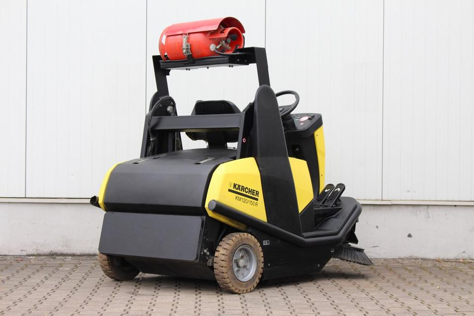 Kärcher KM120/150R LPG Aufsitz- Kehrsaugmaschine Kehrmaschine Gas - Industriell sopmaskin: bild 3 Kärcher KM120/150R LPG Aufsitz- Kehrsaugmaschine Kehrmaschine Gas - Industriell sopmaskin: bild 3