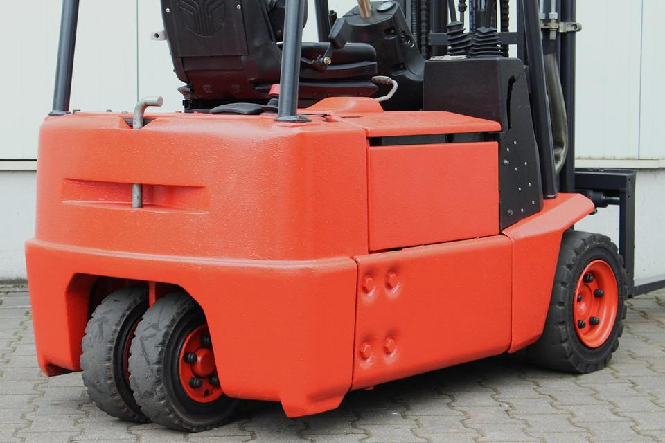 Eltruck LINDE E15Z-02 Triplex 4,7m: bild 11 Eltruck LINDE E15Z-02 Triplex 4,7m: bild 11