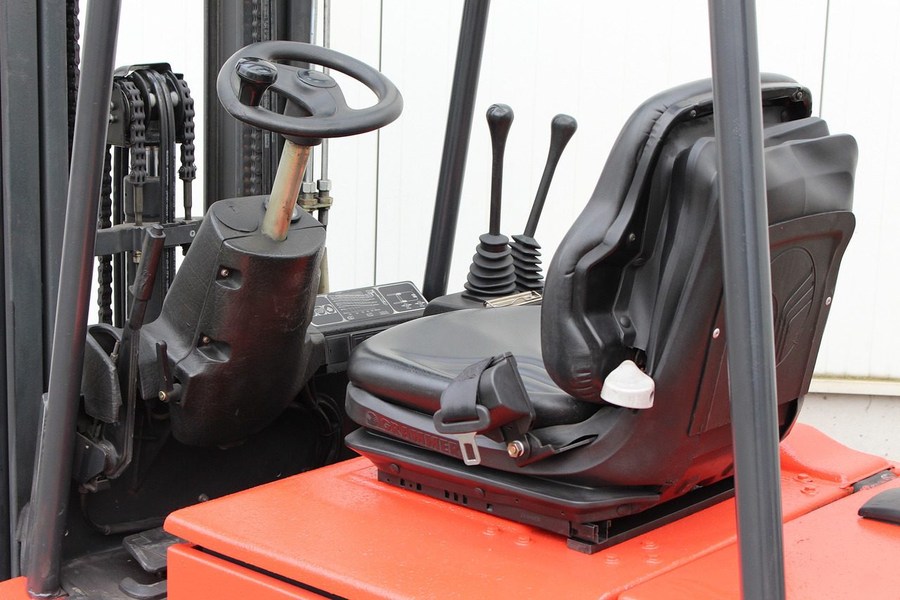 Eltruck LINDE E15Z-02 Triplex 4,7m: bild 23 Eltruck LINDE E15Z-02 Triplex 4,7m: bild 23