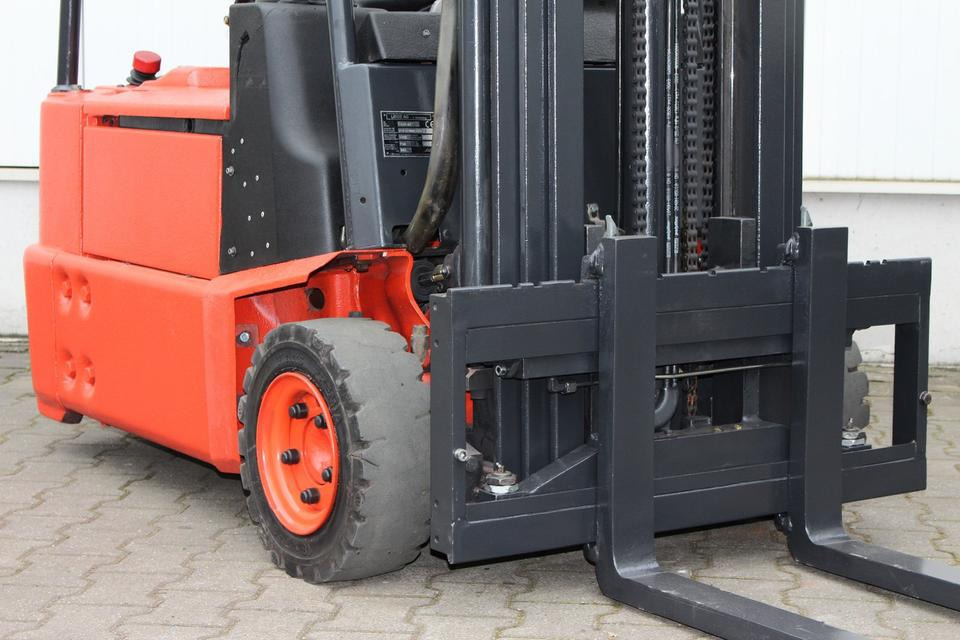 Eltruck LINDE E15Z-02 Triplex 4,7m: bild 12 Eltruck LINDE E15Z-02 Triplex 4,7m: bild 12