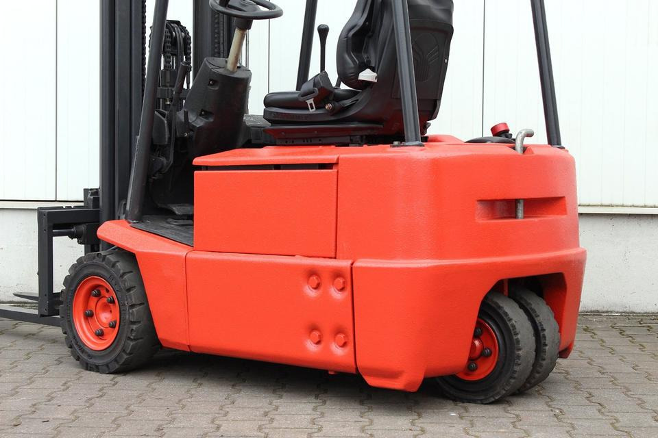 Eltruck LINDE E15Z-02 Triplex 4,7m: bild 10 Eltruck LINDE E15Z-02 Triplex 4,7m: bild 10