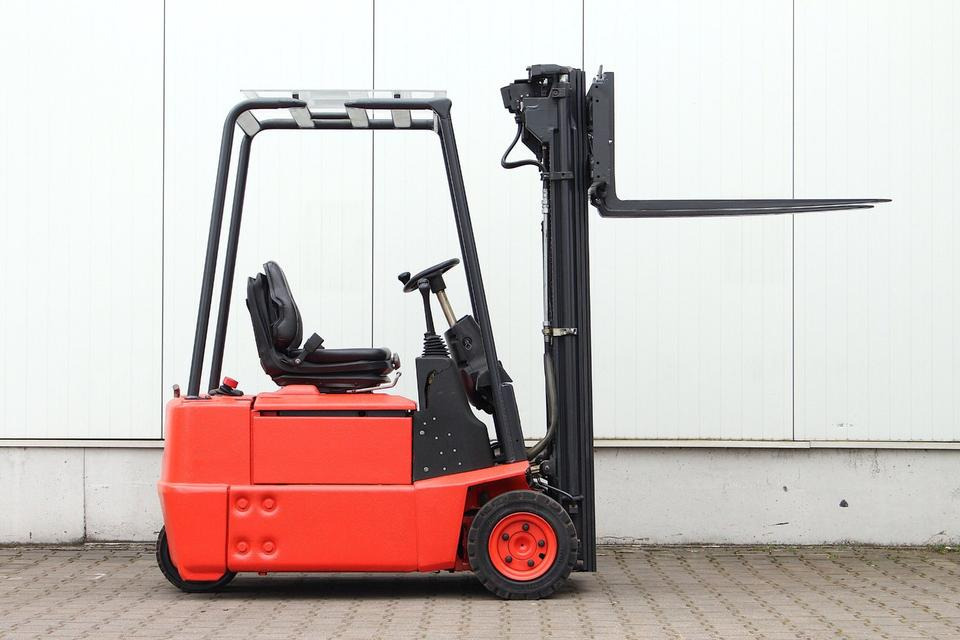 Eltruck LINDE E15Z-02 Triplex 4,7m: bild 6 Eltruck LINDE E15Z-02 Triplex 4,7m: bild 6