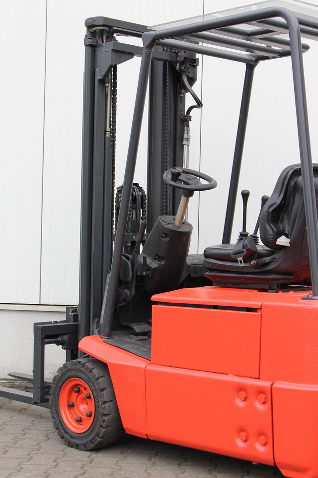 Eltruck LINDE E15Z-02 Triplex 4,7m: bild 22 Eltruck LINDE E15Z-02 Triplex 4,7m: bild 22