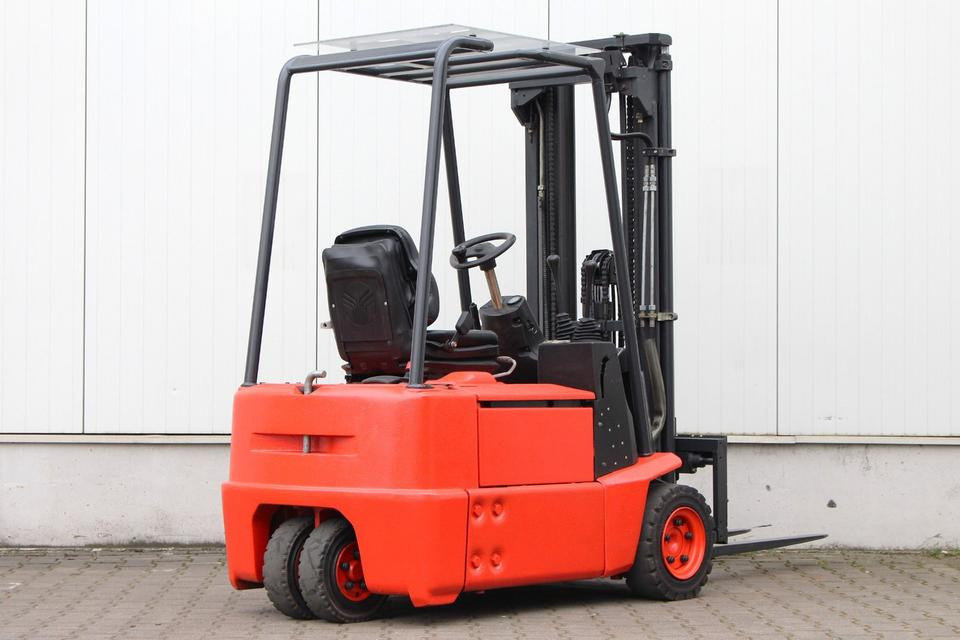 LINDE E15Z-02 Triplex 4,7m - Eltruck: bild 2 LINDE E15Z-02 Triplex 4,7m - Eltruck: bild 2