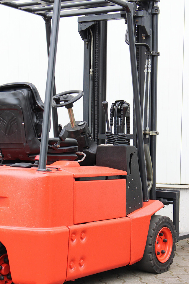 Eltruck LINDE E15Z-02 Triplex 4,7m: bild 24 Eltruck LINDE E15Z-02 Triplex 4,7m: bild 24