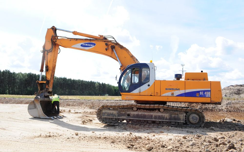 Zwolnica koparki Samsung SE 450 LC - Bandgrävare: bild 1 Zwolnica koparki Samsung SE 450 LC - Bandgrävare: bild 1