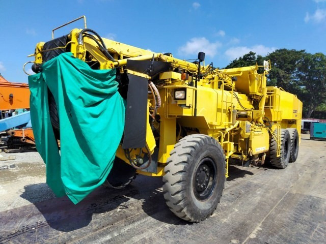 KOMATSU GC380F-2 - Asfaltfräs: bild 1 KOMATSU GC380F-2 - Asfaltfräs: bild 1