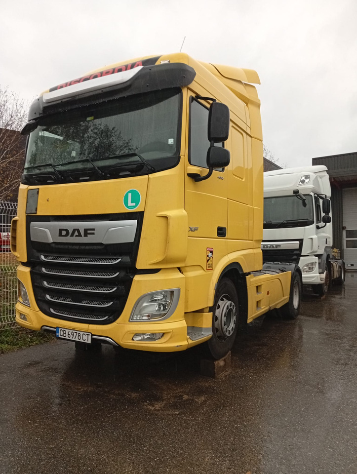 DAF XF430 - FR 73000, damaged engine - Dragbil: bild 3 DAF XF430 - FR 73000, damaged engine - Dragbil: bild 3