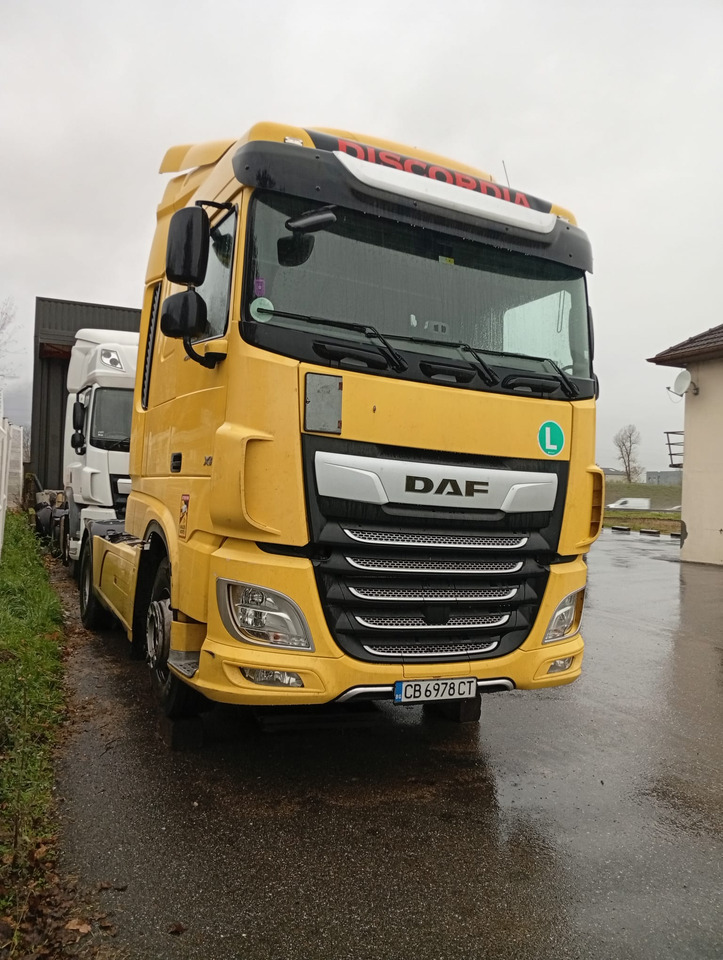 DAF XF430 - FR 73000, damaged engine - Dragbil: bild 2 DAF XF430 - FR 73000, damaged engine - Dragbil: bild 2