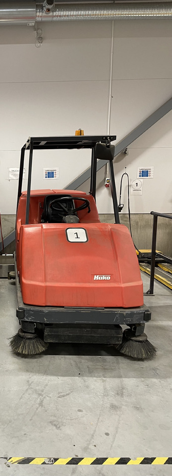Hako Hakomatic B 1100 - Industriell sopmaskin: bild 1 Hako Hakomatic B 1100 - Industriell sopmaskin: bild 1