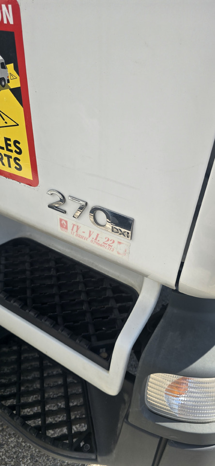 RENAULT - Kylbil lastbil: bild 4 RENAULT - Kylbil lastbil: bild 4