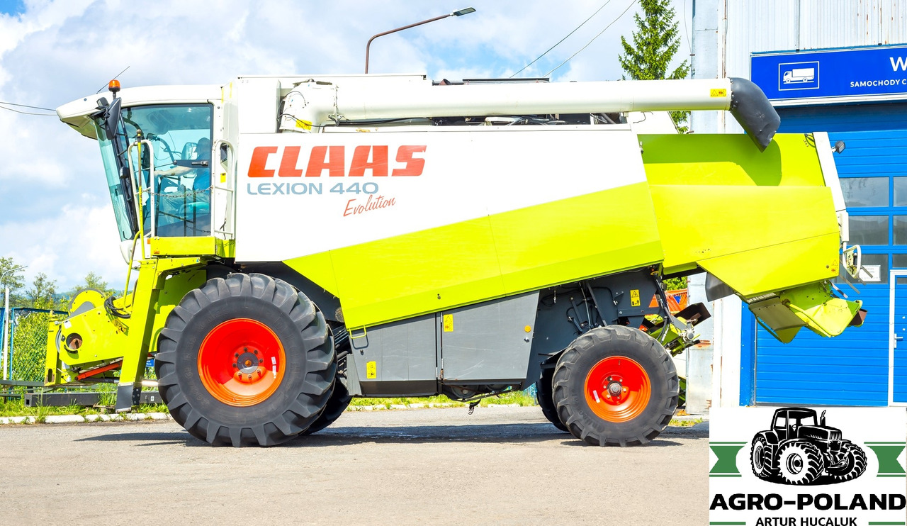 CLAAS LEXION 440 EVOLUTION - 2003 ROK + CLAAS VARIO 600 - 2014 ROK - Skördetröska: bild 4 CLAAS LEXION 440 EVOLUTION - 2003 ROK + CLAAS VARIO 600 - 2014 ROK - Skördetröska: bild 4