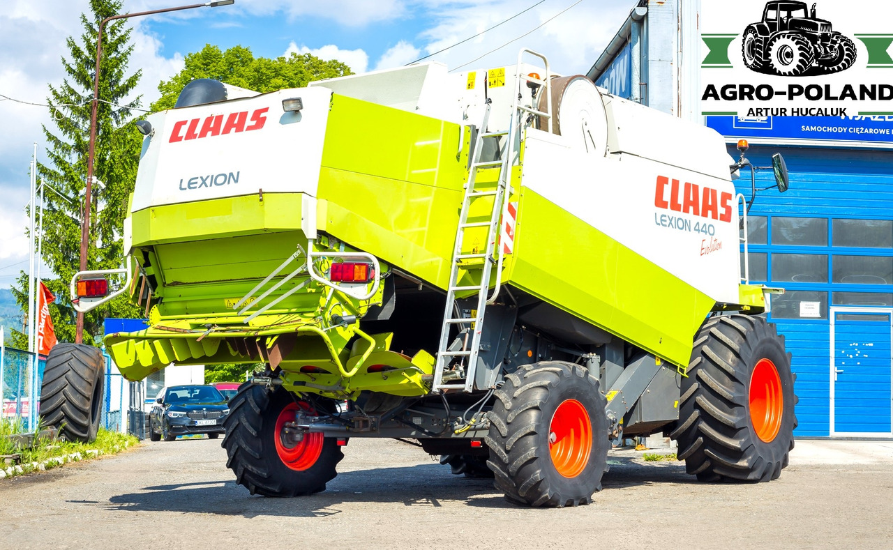 CLAAS LEXION 440 EVOLUTION - 2003 ROK + CLAAS VARIO 600 - 2014 ROK - Skördetröska: bild 5 CLAAS LEXION 440 EVOLUTION - 2003 ROK + CLAAS VARIO 600 - 2014 ROK - Skördetröska: bild 5